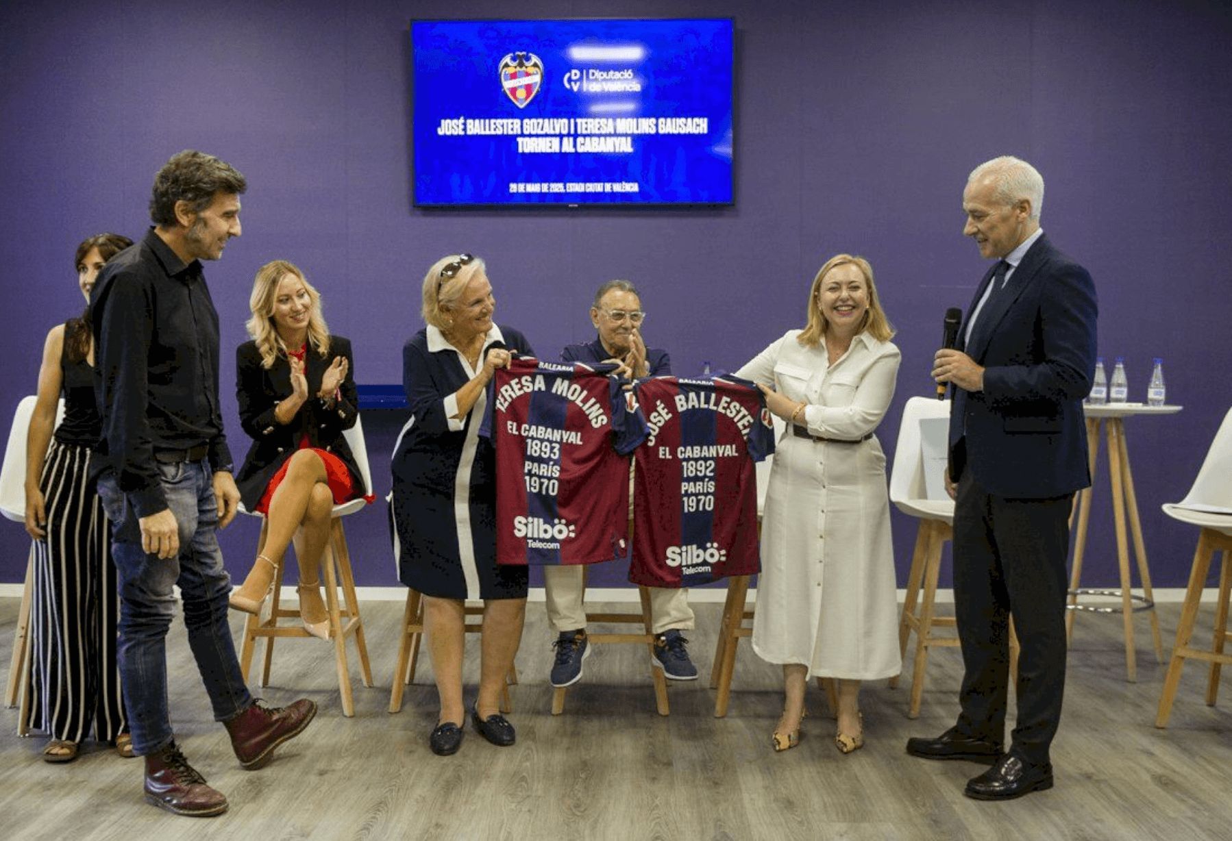  El Levante repatriará los restos de su fundador