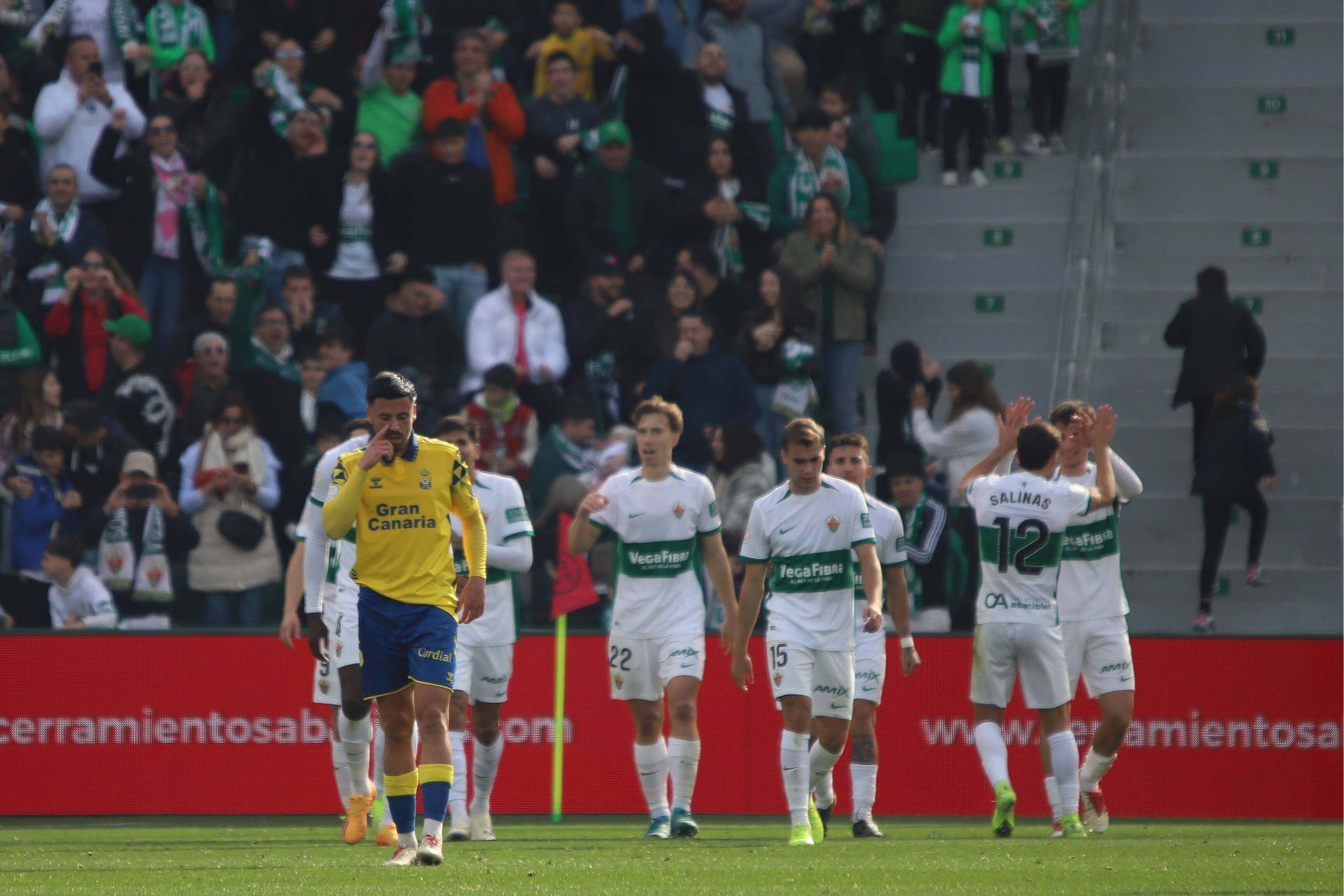  Los jugadores del Elche celebran un gol ante Las Palmas.