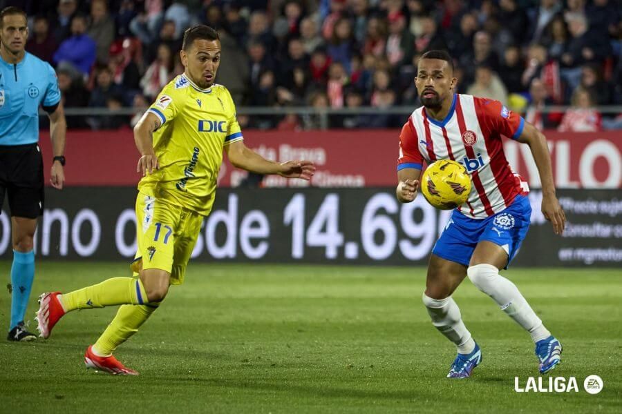  Escalante, durante el Girona - Cádiz.