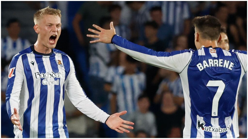  Ander Barrenetxea y Orri Óskarsson celebran un gol ante el Espanyol.