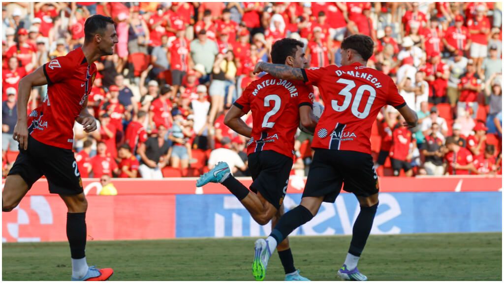 La celebración del gol de Mateu Jaume ante el Celta. (EFE)