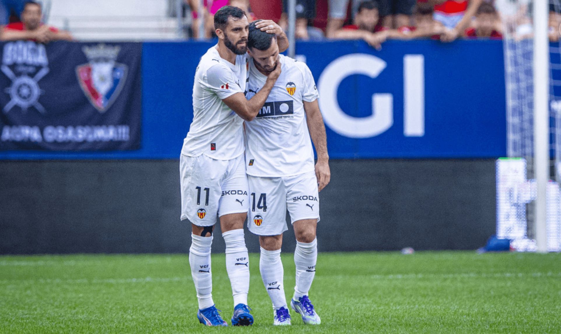  Gayà, abatido, se retira abrazado por Rioja