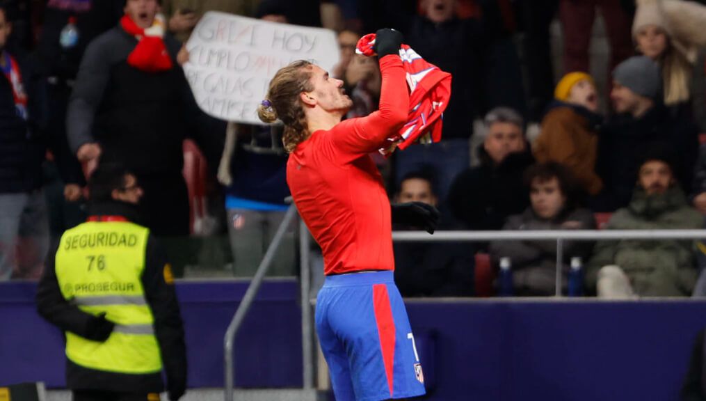  Antoine Griezmann celebrando su gol ante el Sevilla (Fuente: EFE)