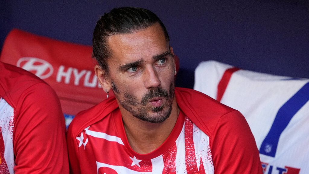  Antoine Griezmann en el banquillo (Cordon Press)