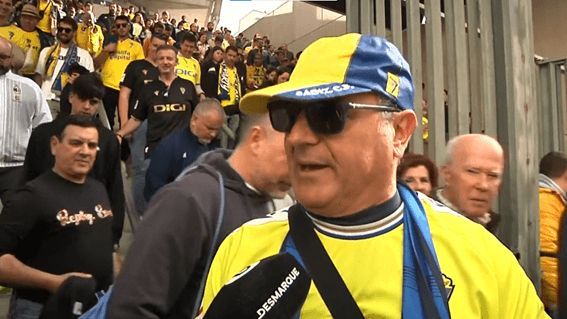  La afición del Cádiz no pierde la esperanza de la permanencia