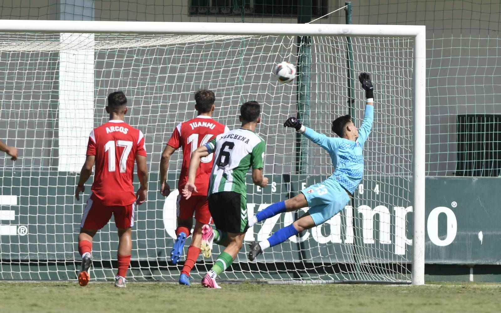  La imagen del gol de Juan Cruz en el derbi