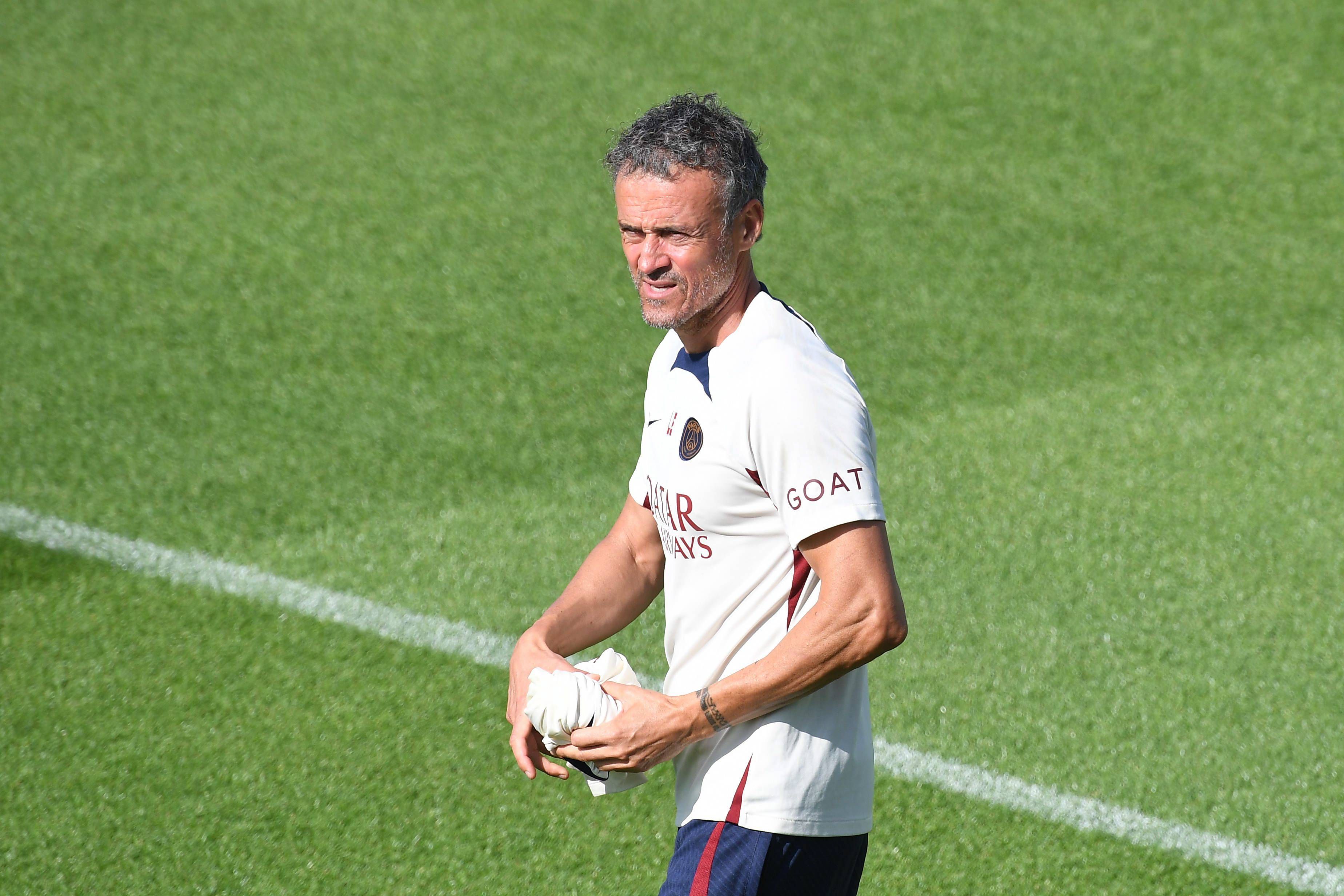  Luis Enrique, en un entrenamiento del PSG (FOTO: Cordón Press).