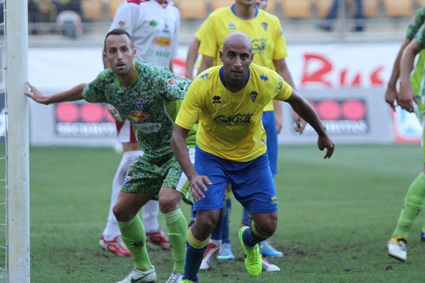  Mehdi Nafti, en su etapa como jugador del Cádiz.