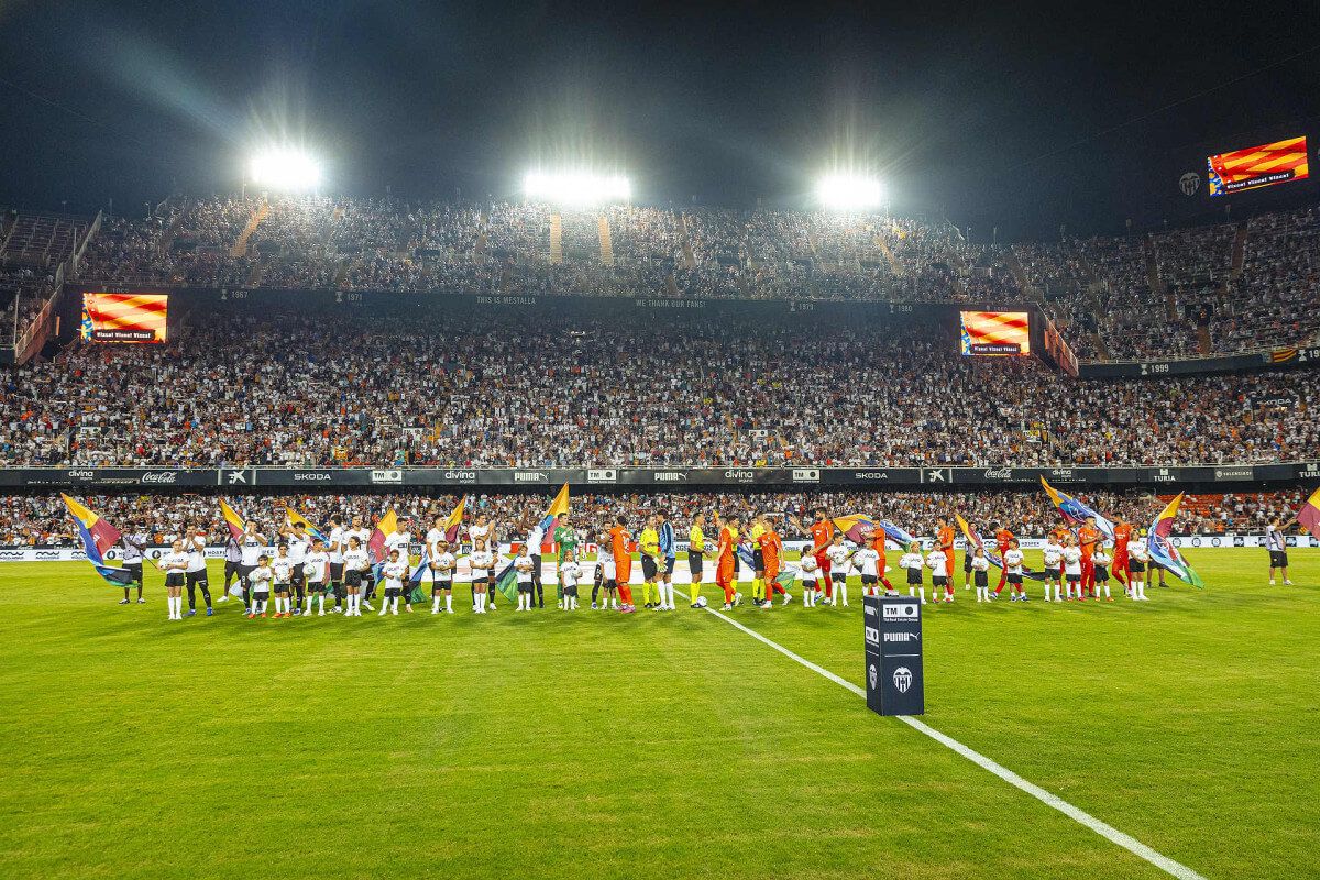  Mestalla lleno ante la Real Sociedad