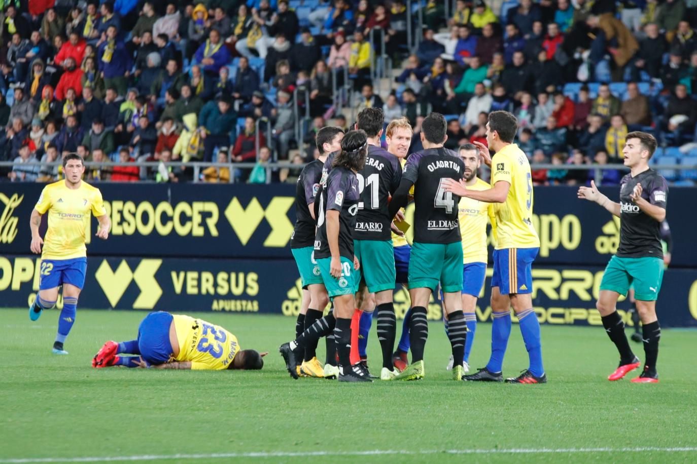 Nano Mesa, en el suelo tras la dura entrada de Olaortua.
