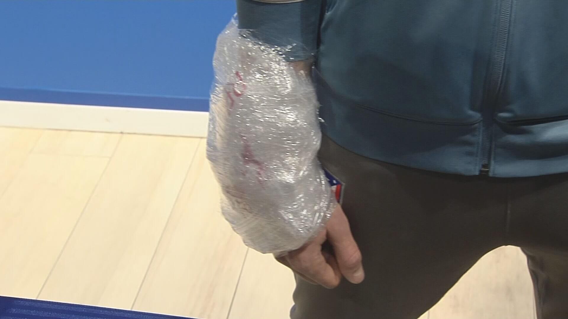  La bolsa de hielo que llevaba Oblak al salir de Butarque.