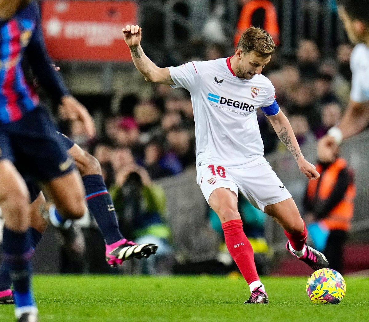 Rakitic, en el Camp Nou (Foto: Cordon Press).