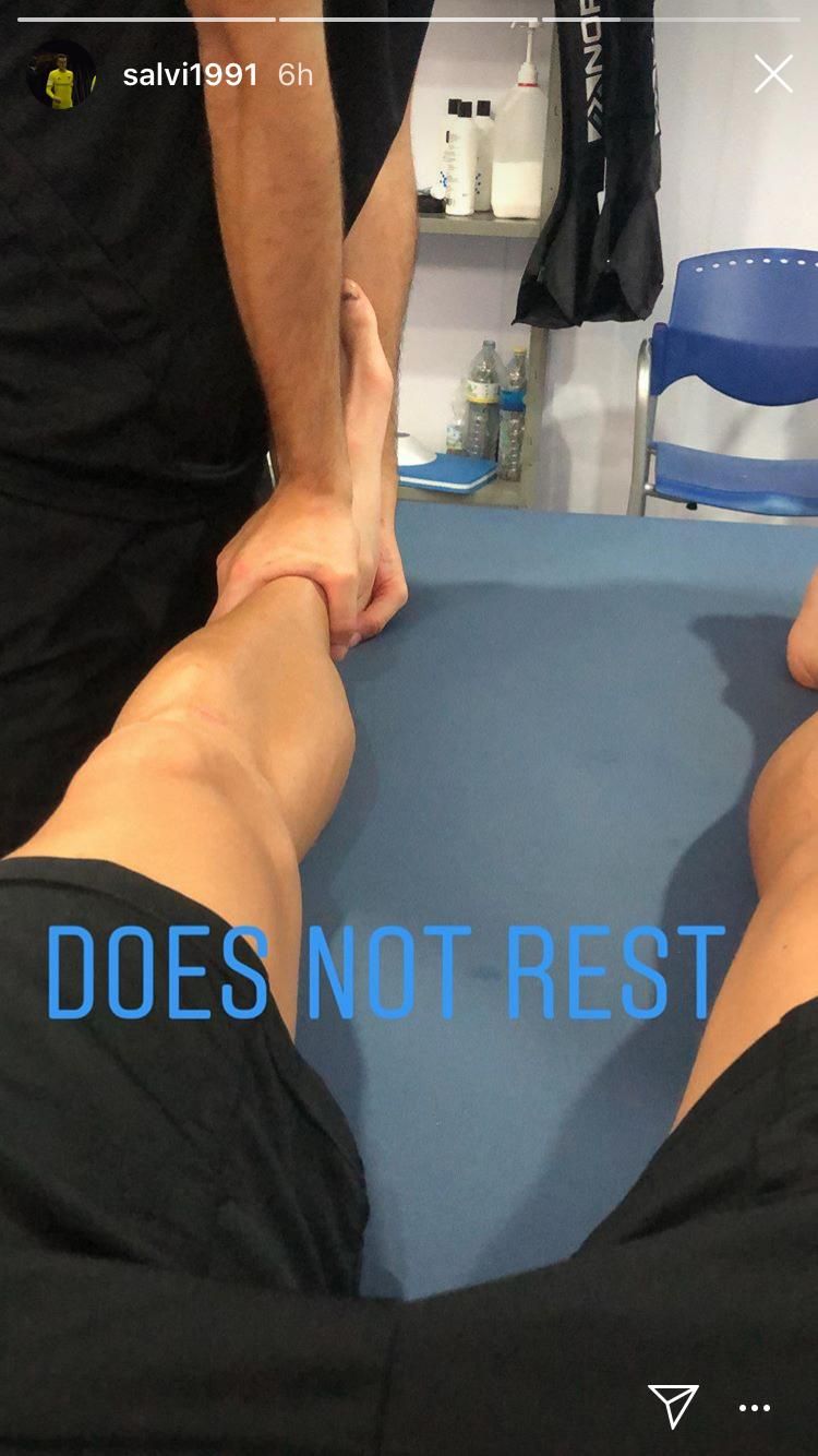  Salvi, tratándose en el fisioterapeuta.