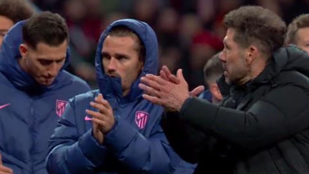  Simeone animando a sus jugadores (Captura de Movistar)