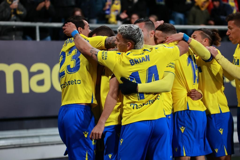  Celebración del gol de Escalante en el Cádiz - Girona.