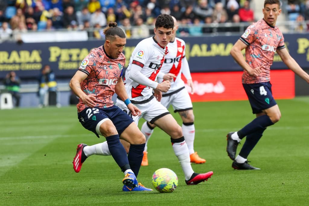Espino en el Cádiz-Rayo.