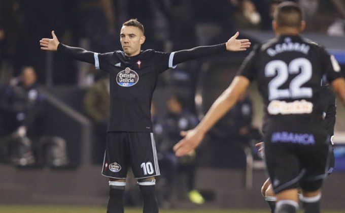 Aspas celebrando un gol en Riazor.