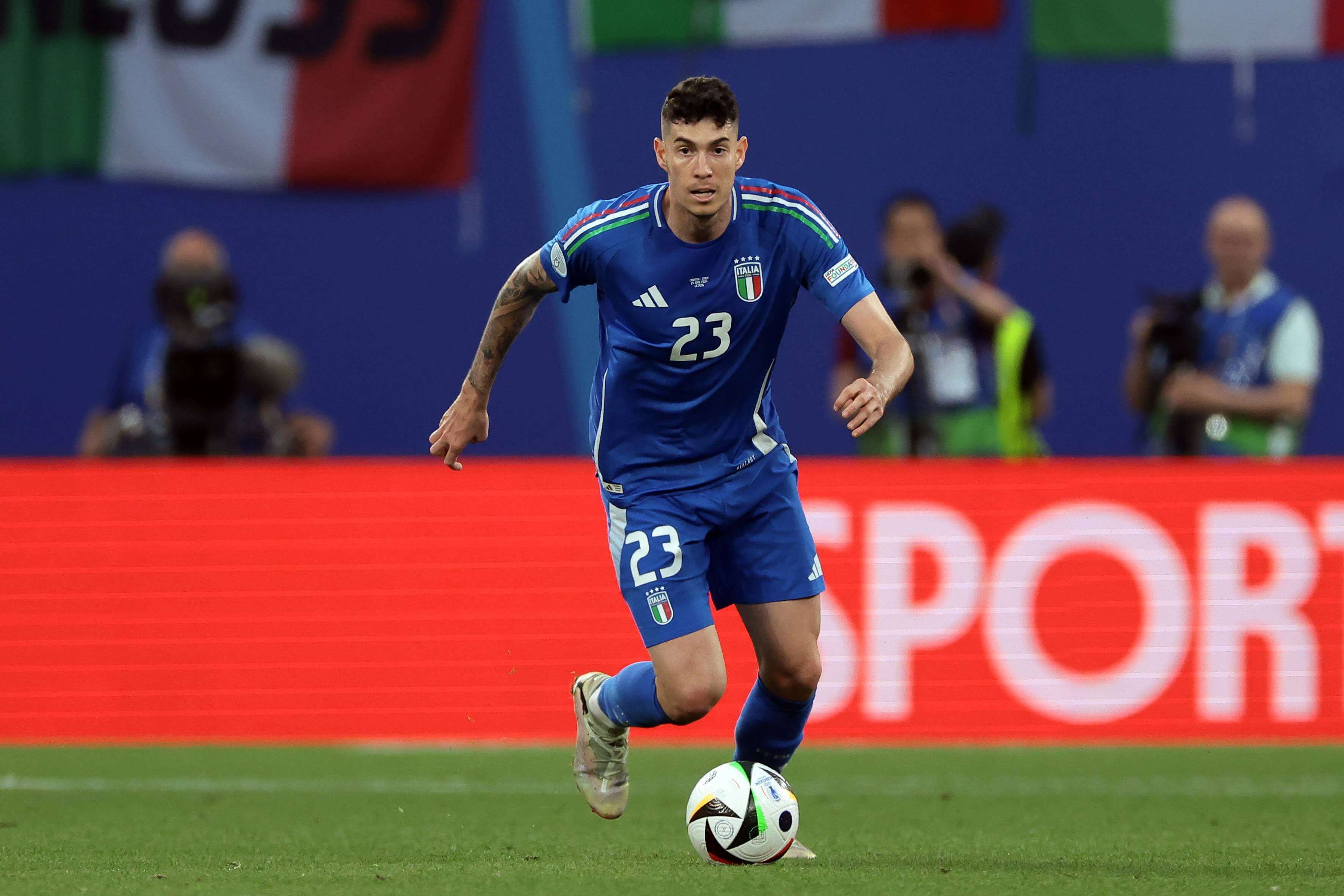  Alessandro Bastoni, en un partido con Italia en la Eurocopa.