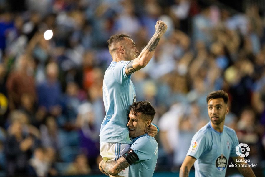  Iago Aspas y Hugo Mallo celebran el gol del moañés ante el Barcelona.