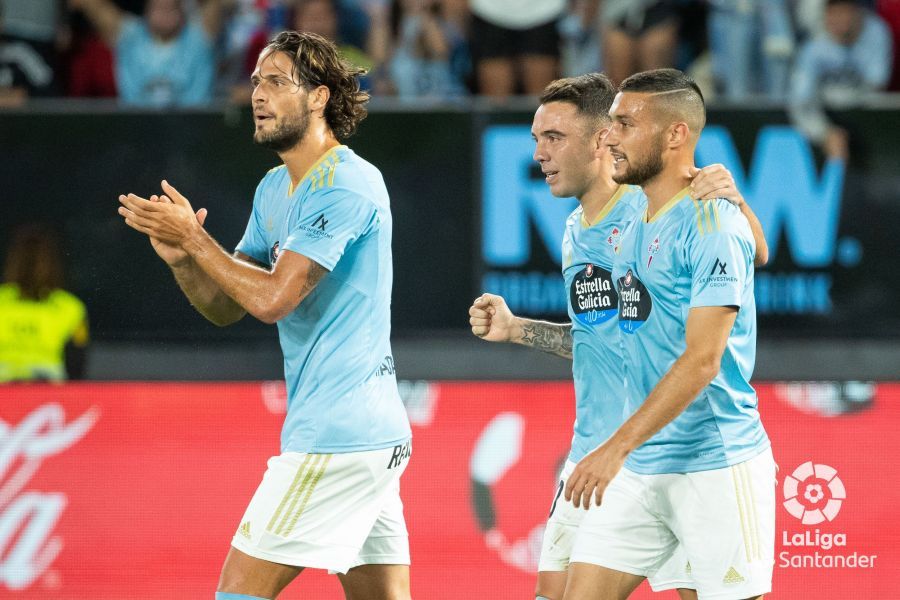  Aspas, Paciencia y Cervi celebran el gol al Real Madrid