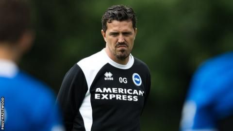  Óscar García como entrenador del Brighton & Hove Albion.