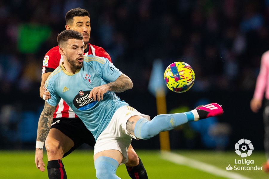  Carles Pérez, durante el Celta-Athletic.