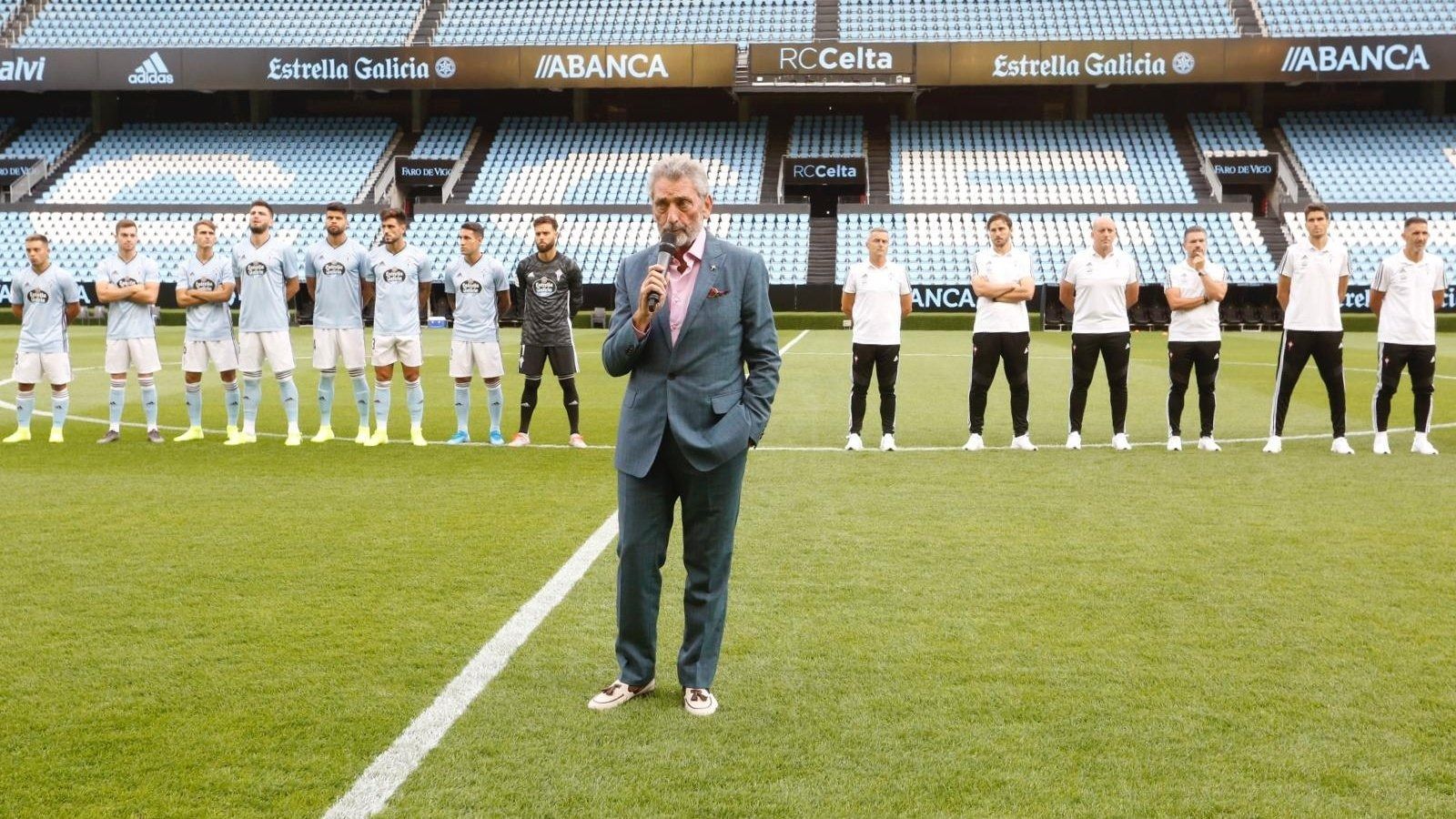  Carlos Mouriño toma la palabra durante el Memorial Quinocho.