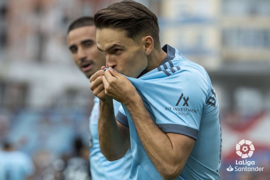 Denis Suárez celebra su gol.