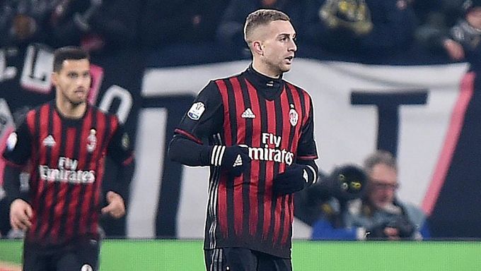 Deulofeu con el Milan.