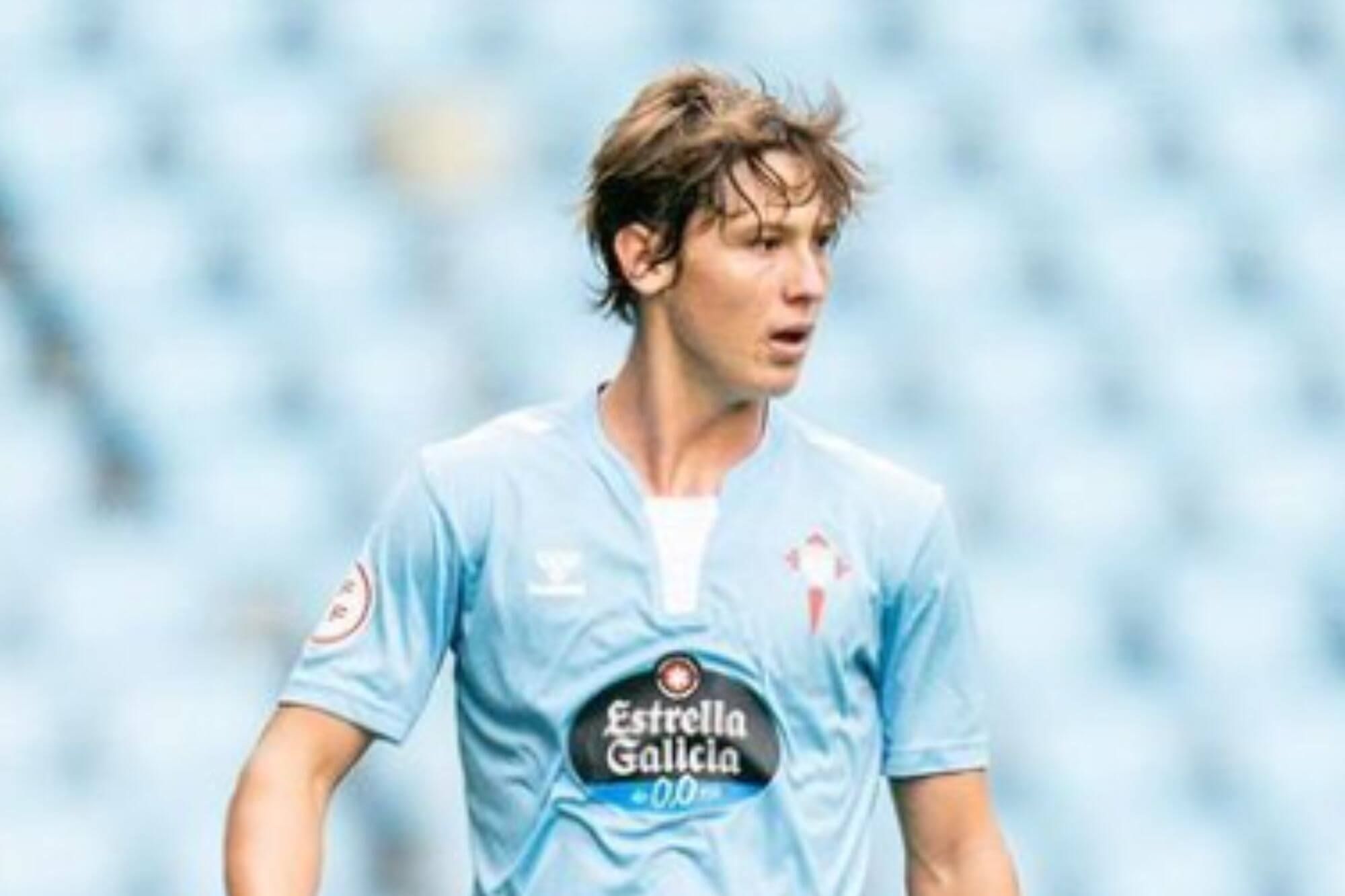  Fer López en Balaídos con el Celta.
