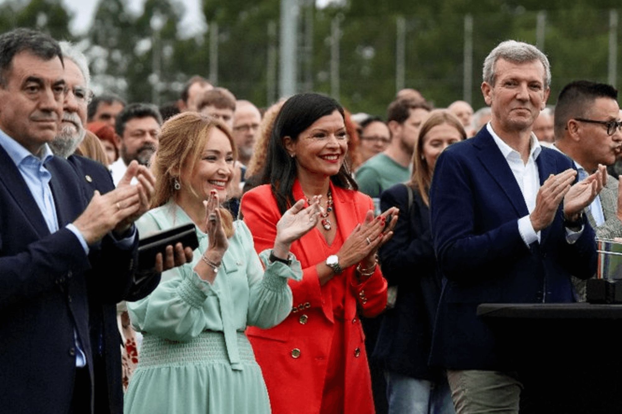 Marián Mouriño, Nidia Arévalo y Alfonso Rueda en Afouteza.