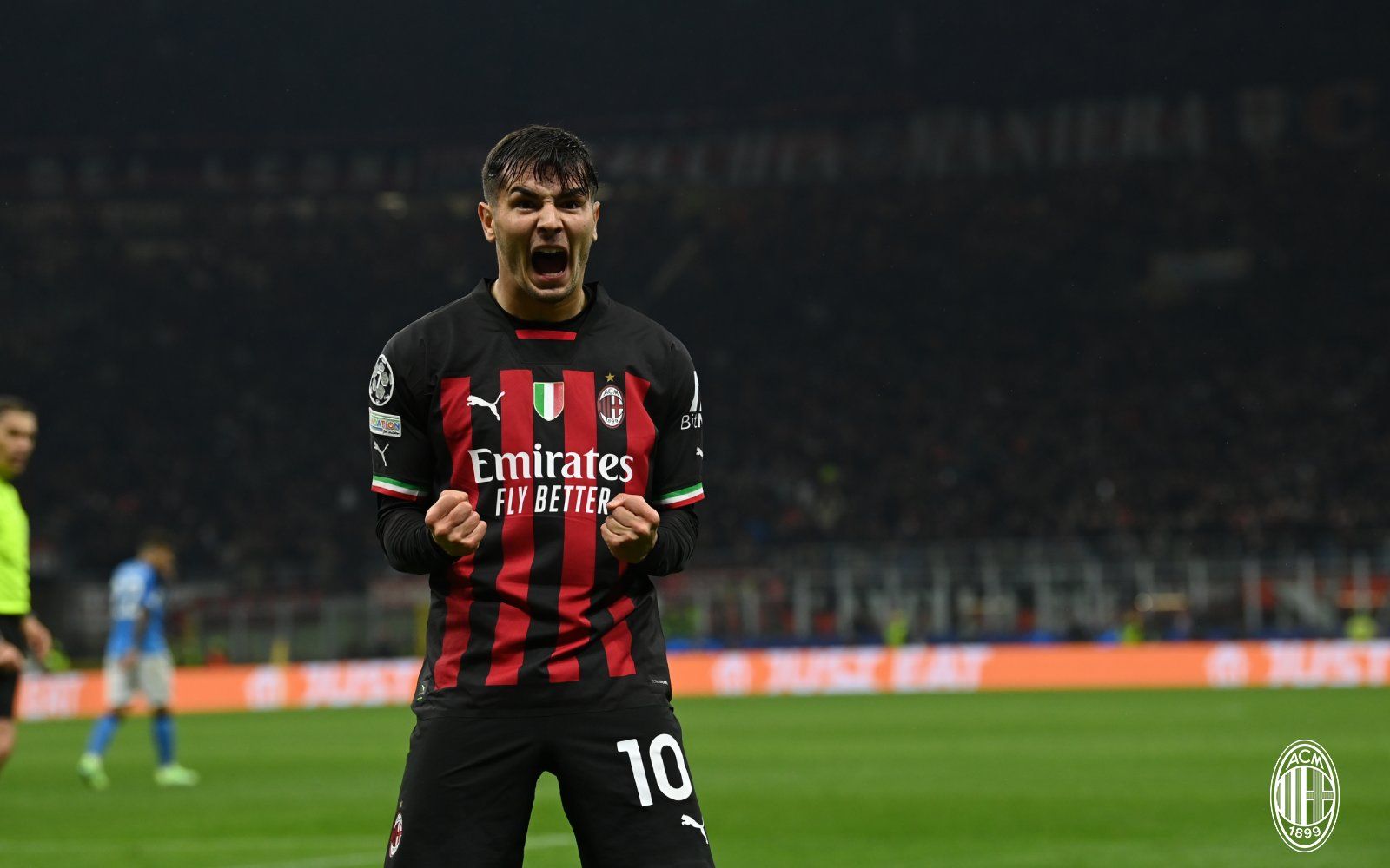 El malagueño Brahim Díaz celebra con el Milan.