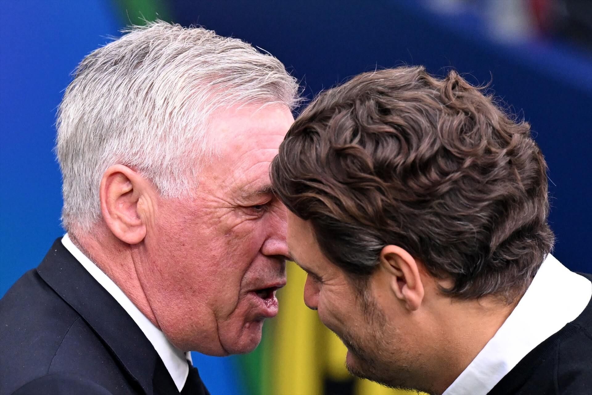 Carlo Ancelotti y Edin Terzic charlan durante un momento de la final de Champions entre Real Madrid