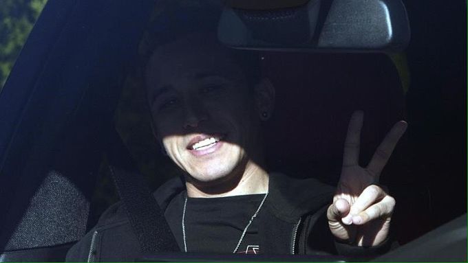 Orellana saliendo de A Madroa.