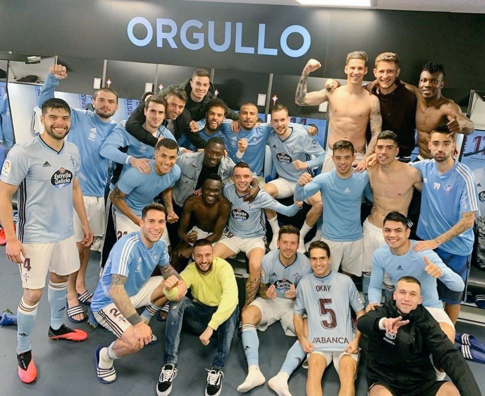  Los jugadores del Celta celebran en el vestuario de Balaídos el triunfo contra el Sevilla (Foto: R