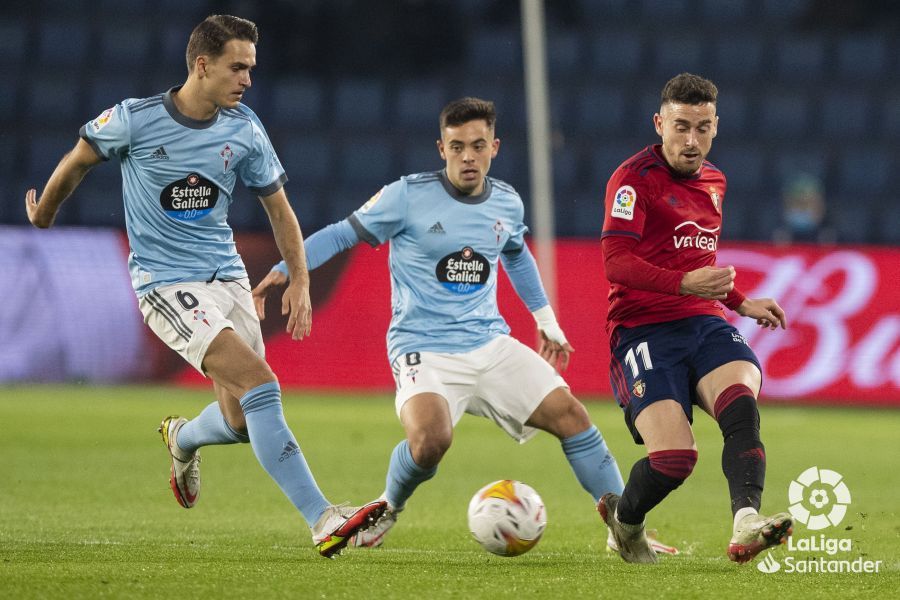  Fran Beltrán y Denis Suárez, en el Celta-Osasuna.