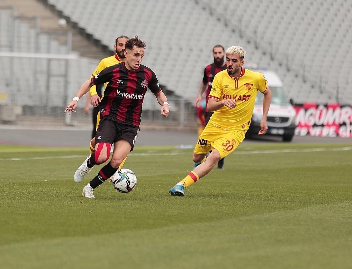  Emre Mor, durante un partido en Turquía.