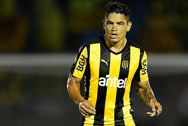  Gabriel Fernández, delantero de Peñarol.