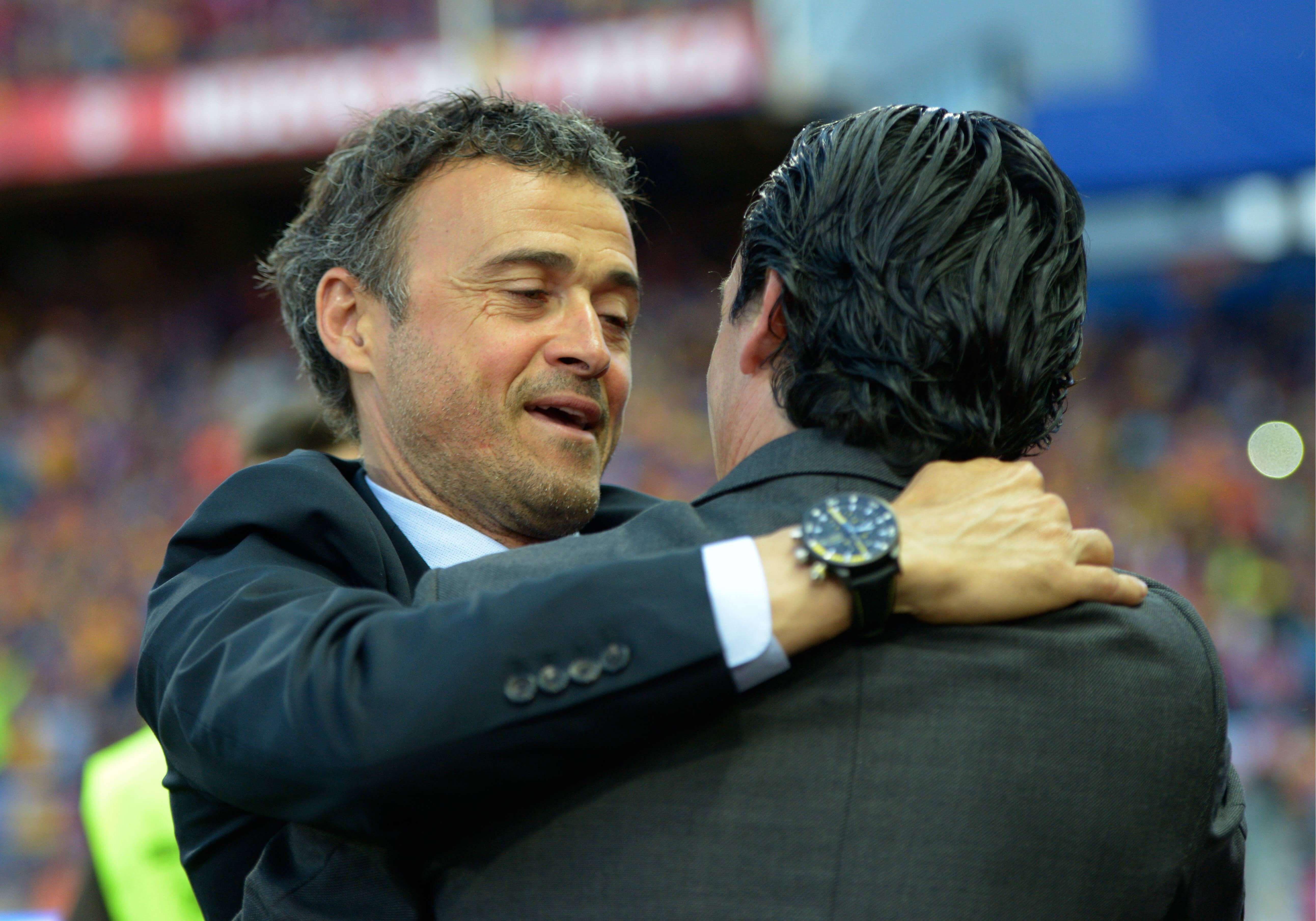  Luis Enrique abrazándose con Unai Emery (Cordon Press)