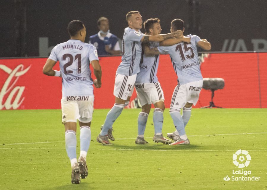 Los jugadores del Celta celebran el gol de Beltrán al Atlético.