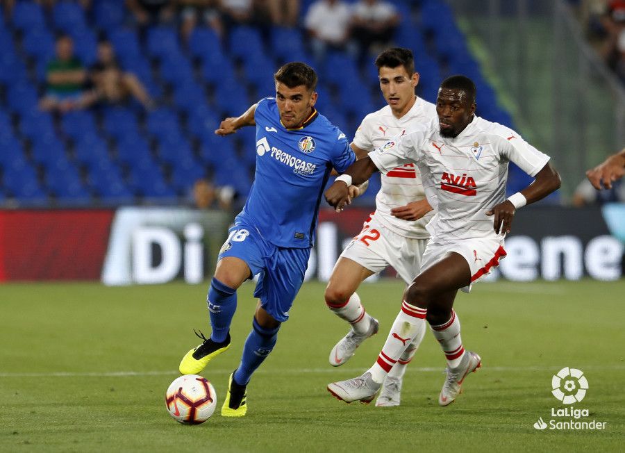  Lance del partido entre el Getafe y el Eibar.