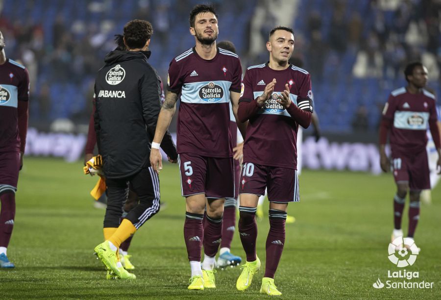  Iago Aspas y Okay Yokuslu, tras el Leganés-Celta.