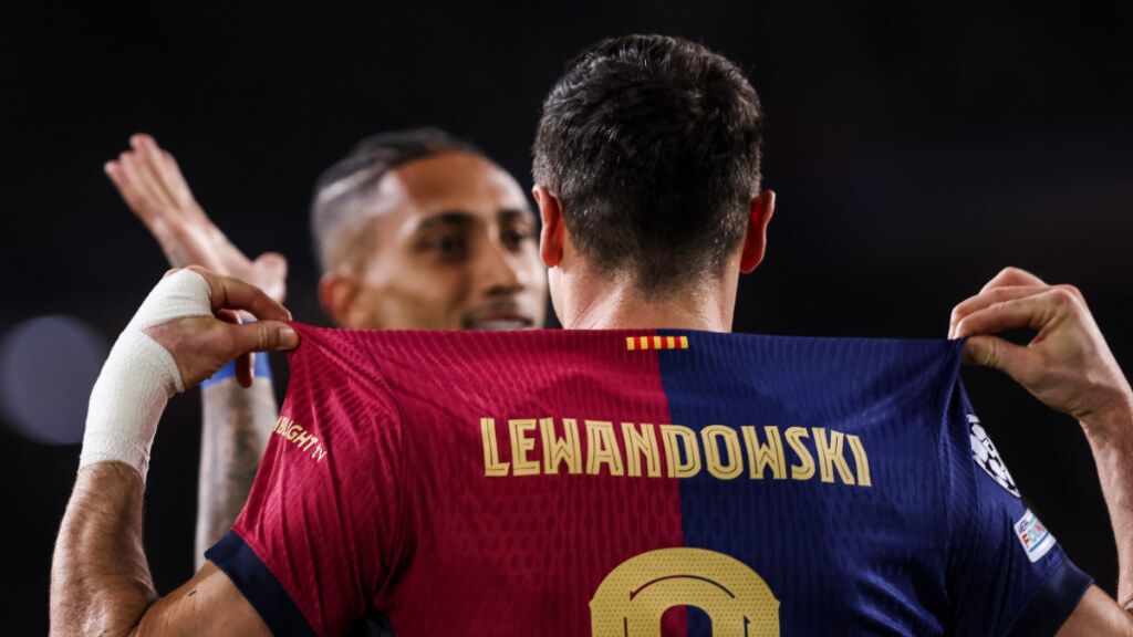  Lewandowski celebrando su gol 100 en Champions (Europa Press)