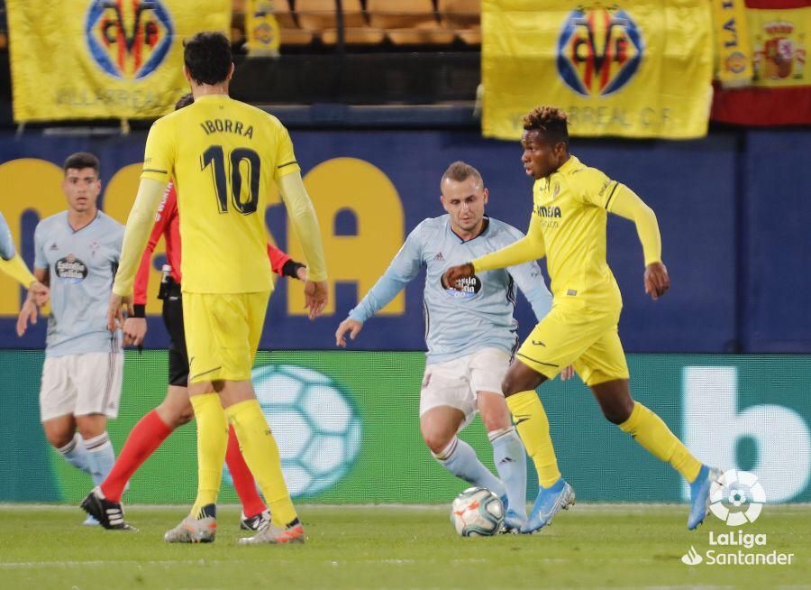  Lobotka presiona a Anguissa durante el Villarreal-Celta.
