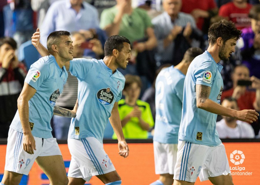 Maxi Gómez y Cabral celebran el gol del uruguayo al Barça.
