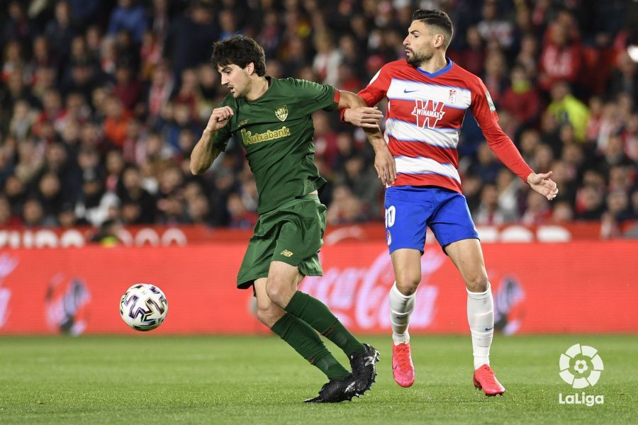  Mikel San José en un lance con Antonio Puertas.