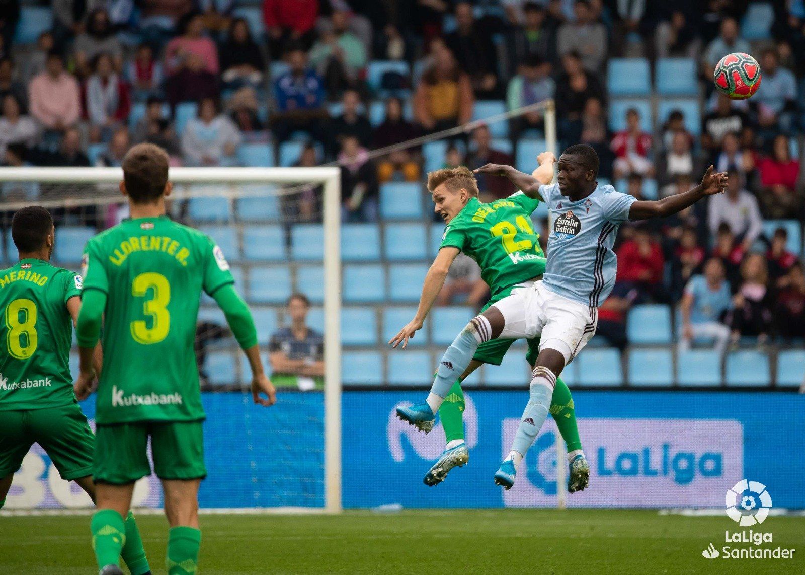  Pape Cheikh, durante un lance del Celta-Real Sociedad.