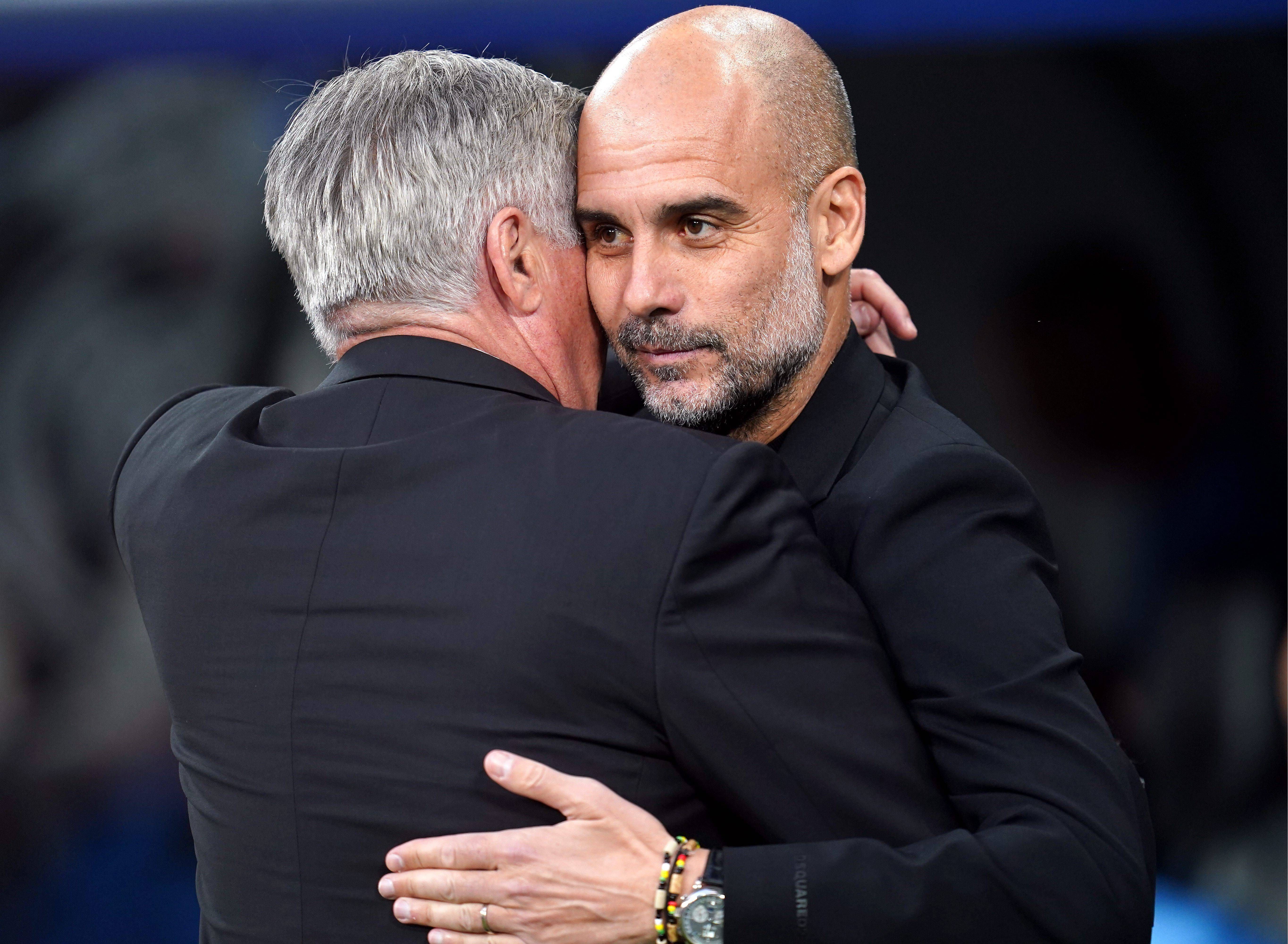  Abrazo entre Pep Guardiola y Carlo Ancelotti en el Real Madrid-City.