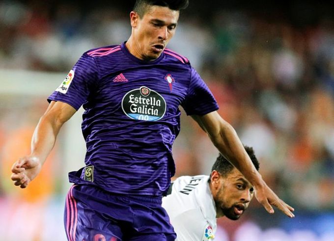  Facundo Roncaglia, durante el Valencia-Celta de Mestalla.