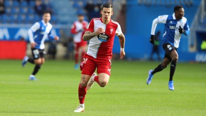  Santi Mina, durante el Alavés-Celta.